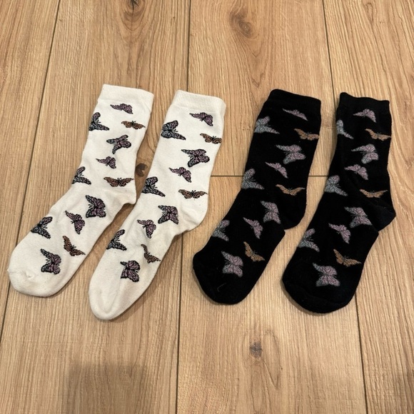 2 Pair Black and White Butterfly Socks - Picture 6 of 6